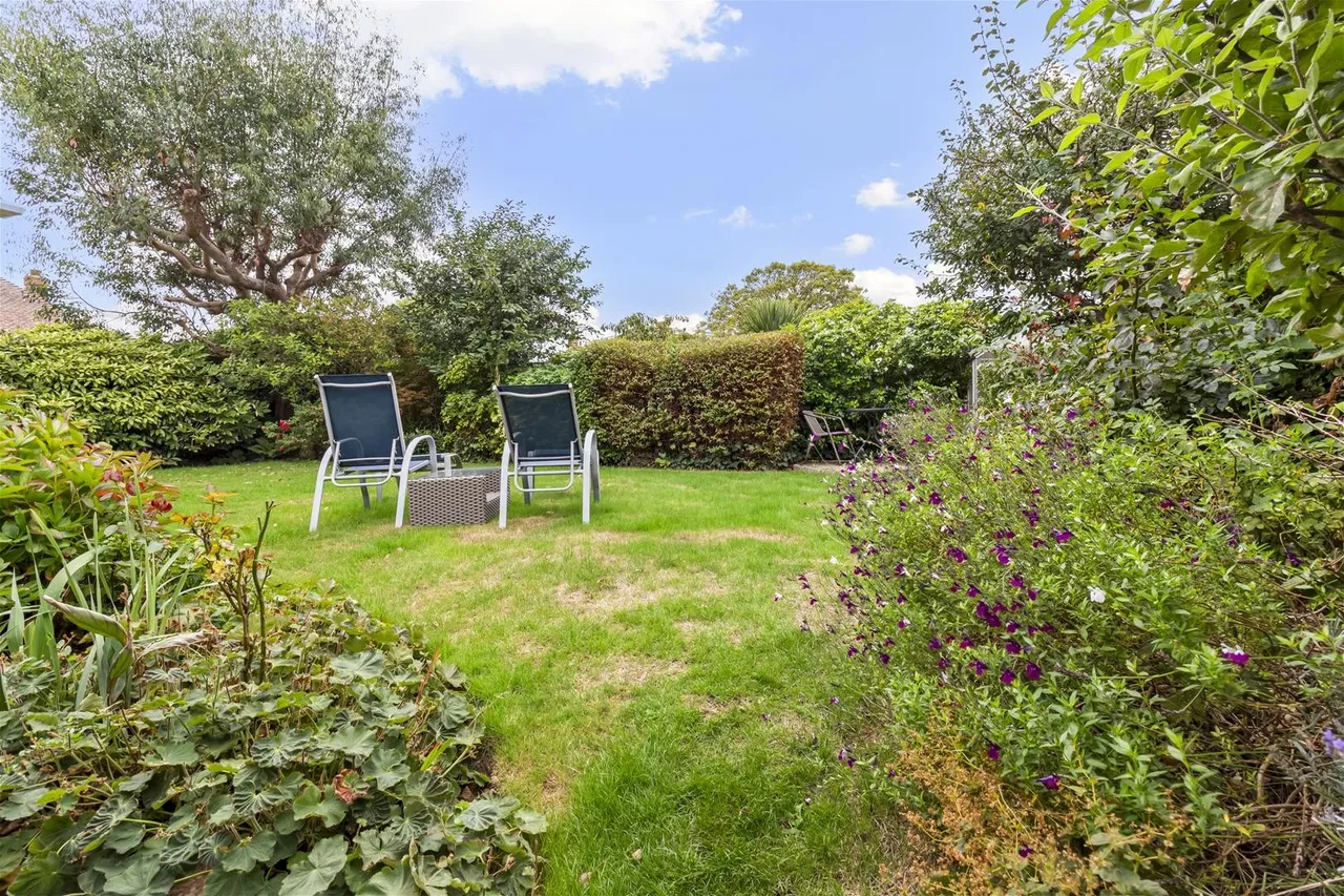 Cowdray Close, Goring-By-Sea, photo 19