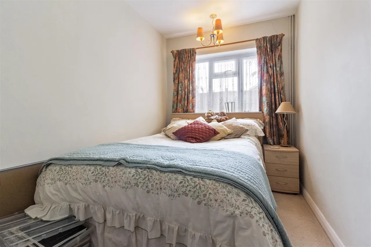 Cowdray Close, Goring-By-Sea, photo 14
