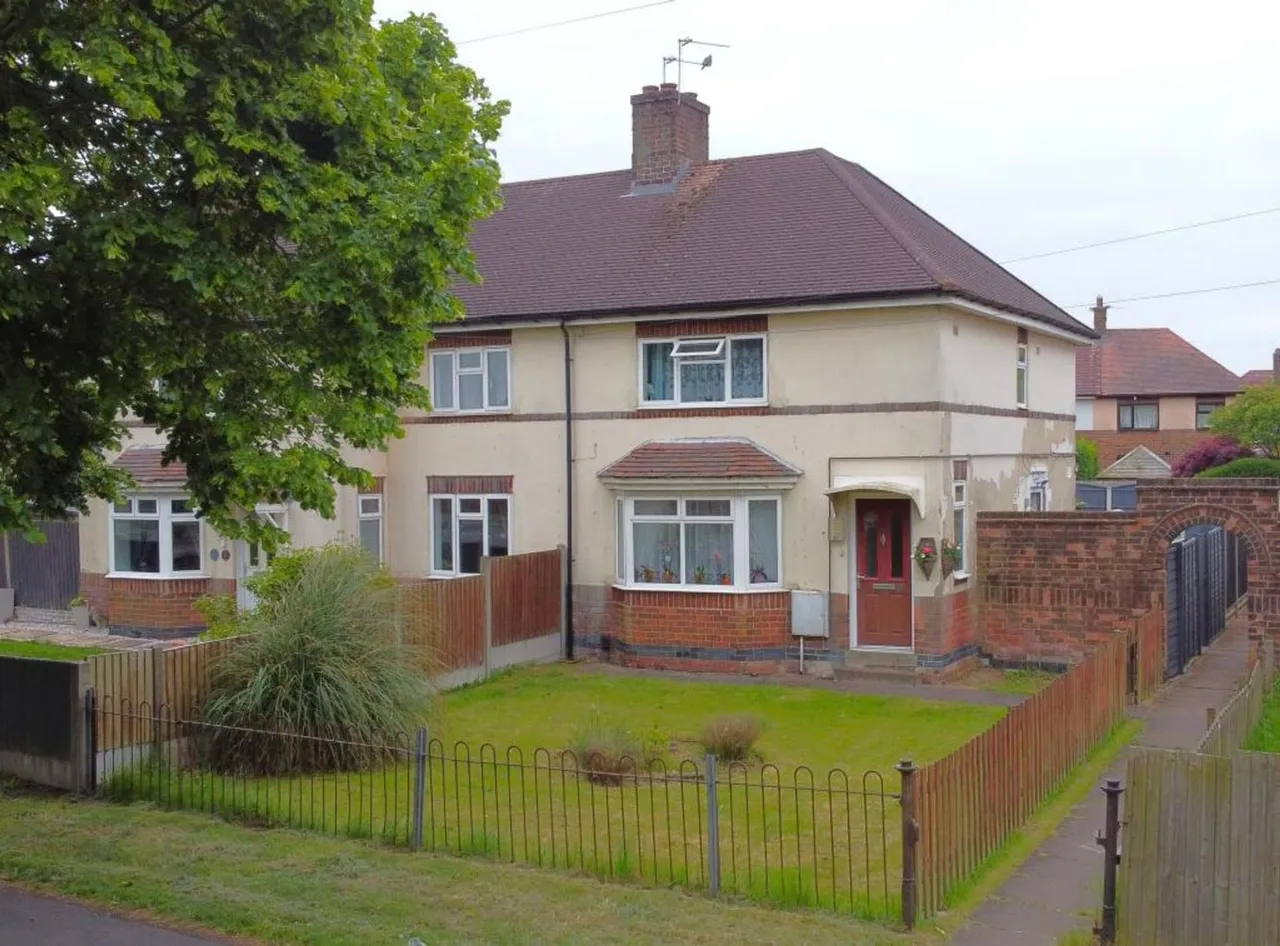 3 bed house for sale, Burton Road, Ashby-De-La-Zouch, LE65