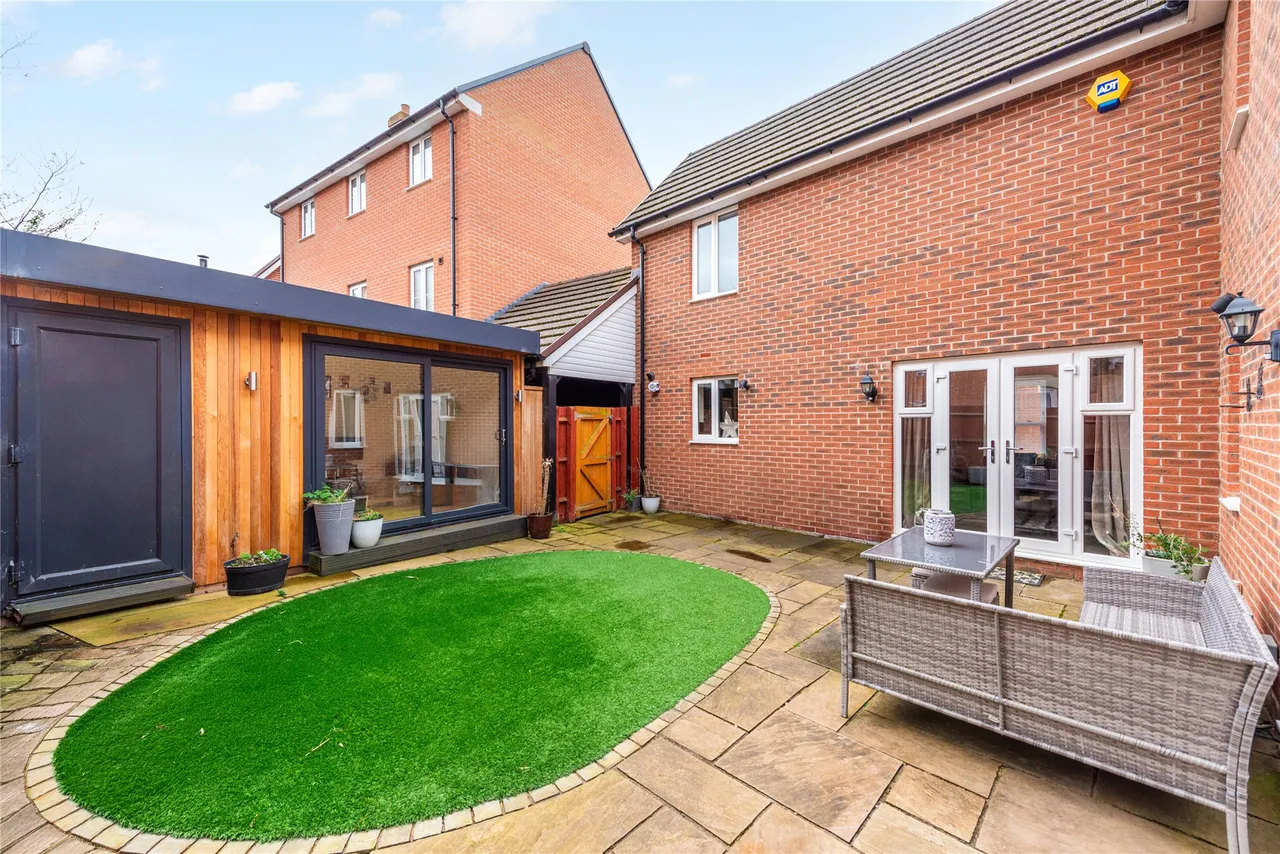 Kiln Drive, Woburn Sands, MK17, photo 16