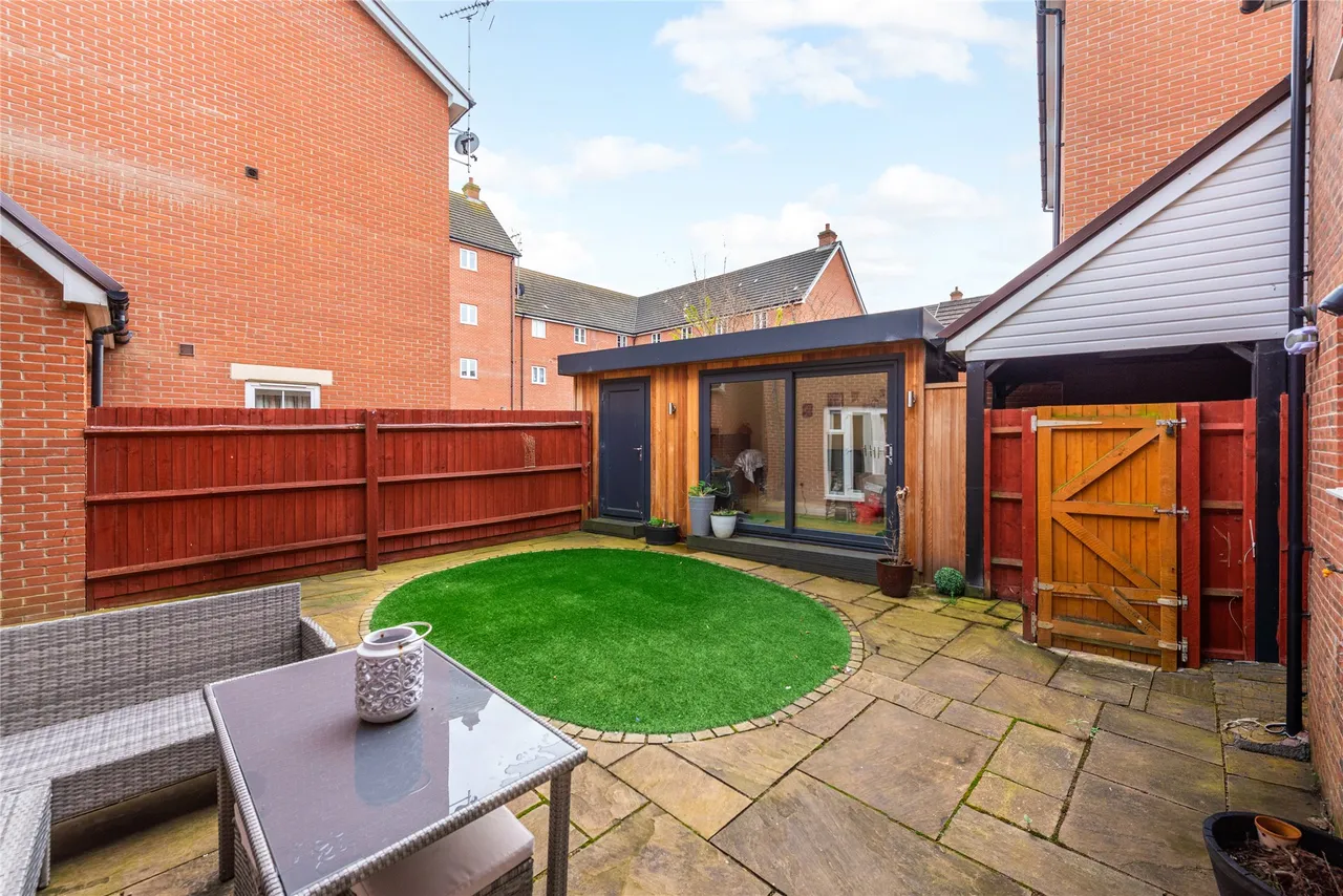 Kiln Drive, Woburn Sands, MK17, photo 15