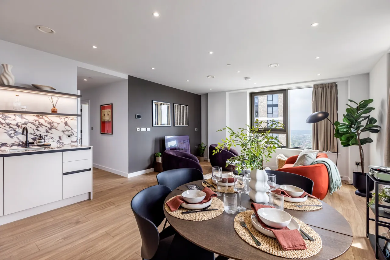 Victoria Road, London, W3, photo 10