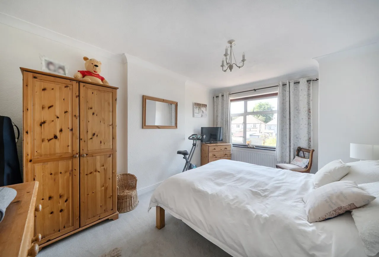 Derek Avenue, Wallington, SM6 7LA, photo 11