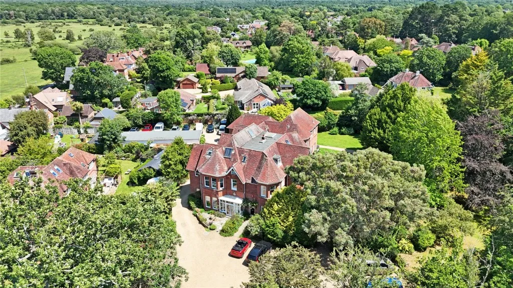 Brockenhurst, Hampshire, photo 2