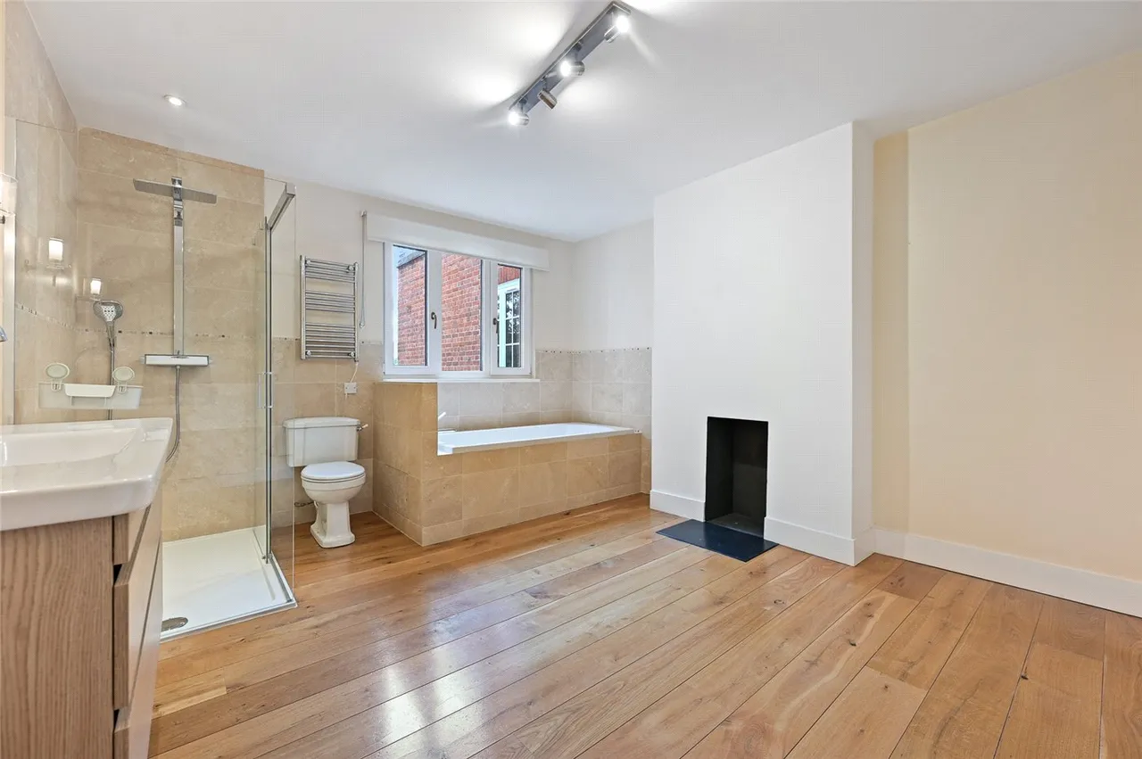 Findon Road, London, W12, photo 7