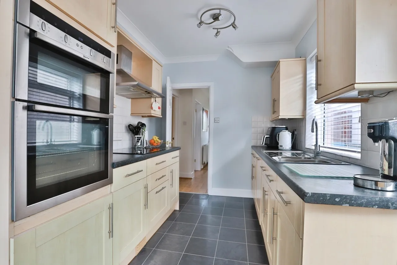Broughton Avenue, Northbourne, BH10, photo 6