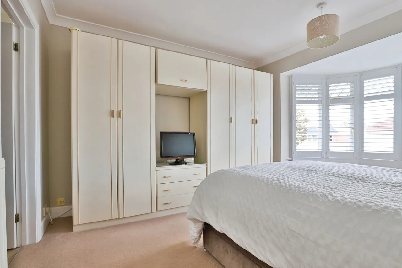 Broughton Avenue, Northbourne, BH10, photo 12