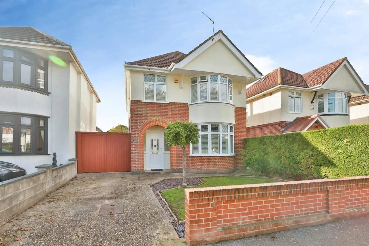 4 bed house for sale, Broughton Avenue, Northbourne, BH10