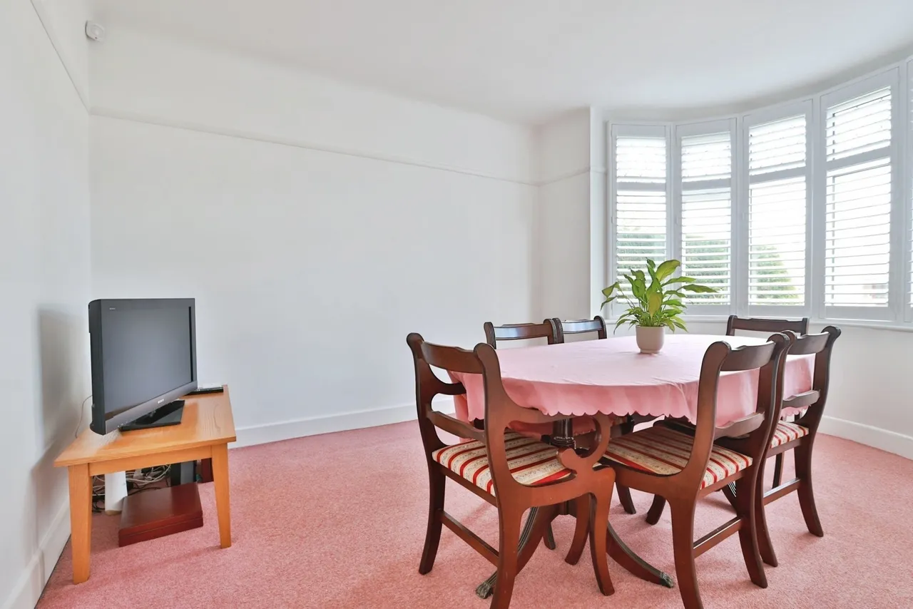 Broughton Avenue, Northbourne, BH10, photo 9