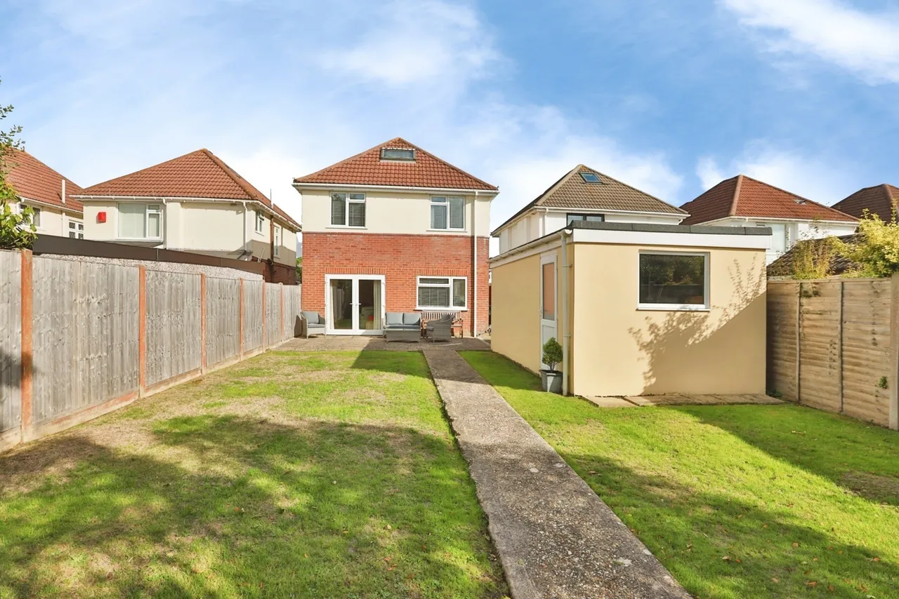 Broughton Avenue, Northbourne, BH10, photo 18