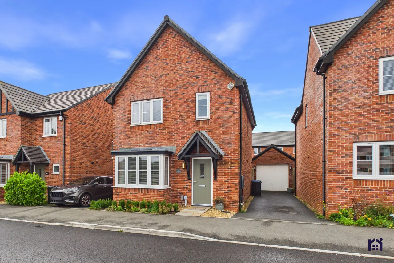 3 bed house for sale — Bullrush Meadow, Standish, Wigan, WN6 0WH