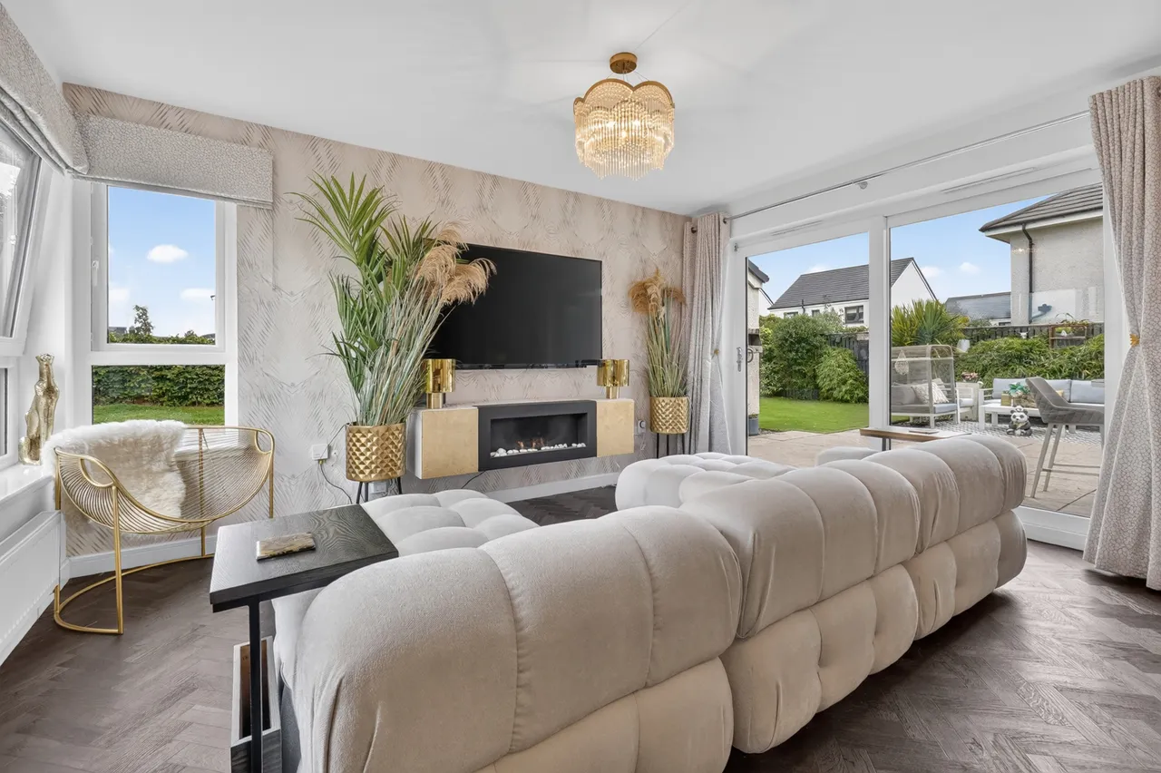 48 Cumbrae Drive, Doonfoot, KA7 4GA, photo 3