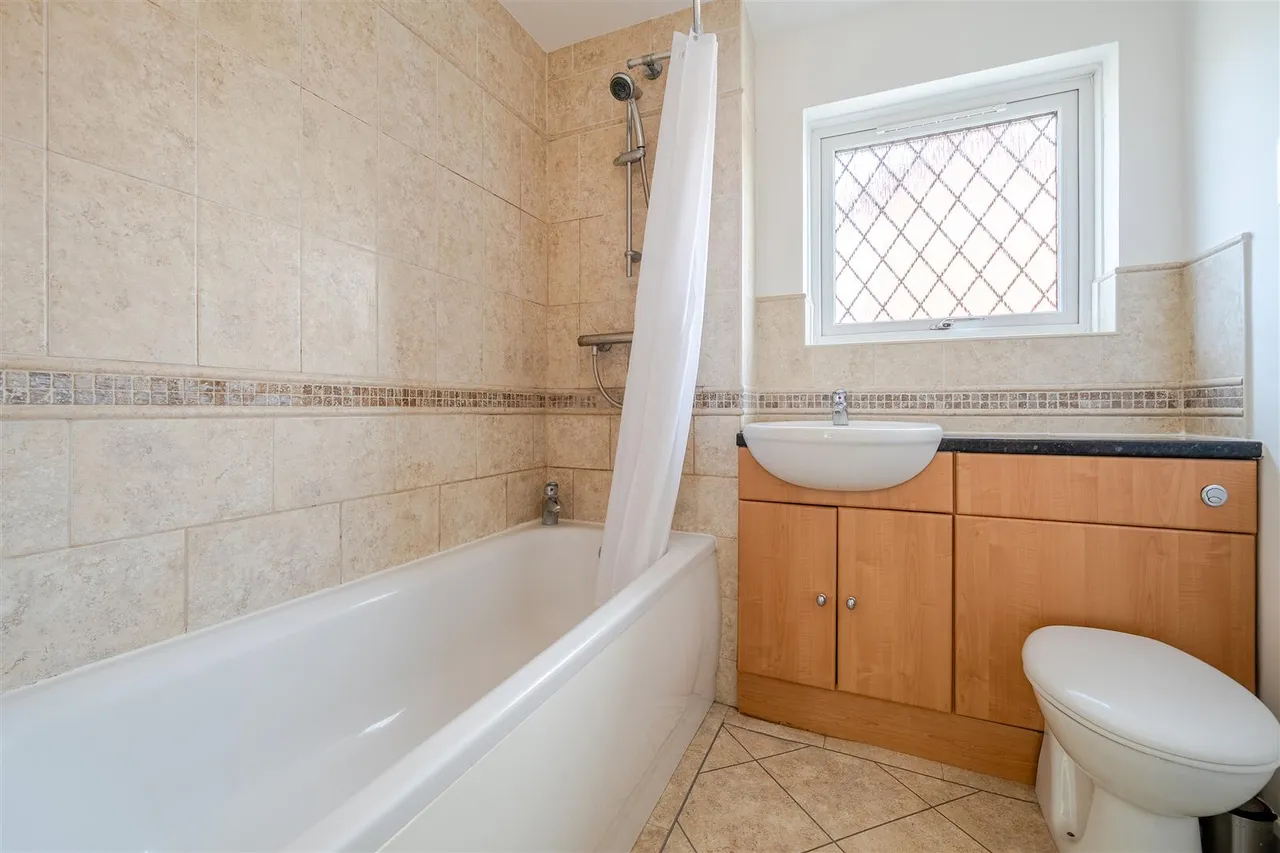 Gray Close, Warsash, photo 14