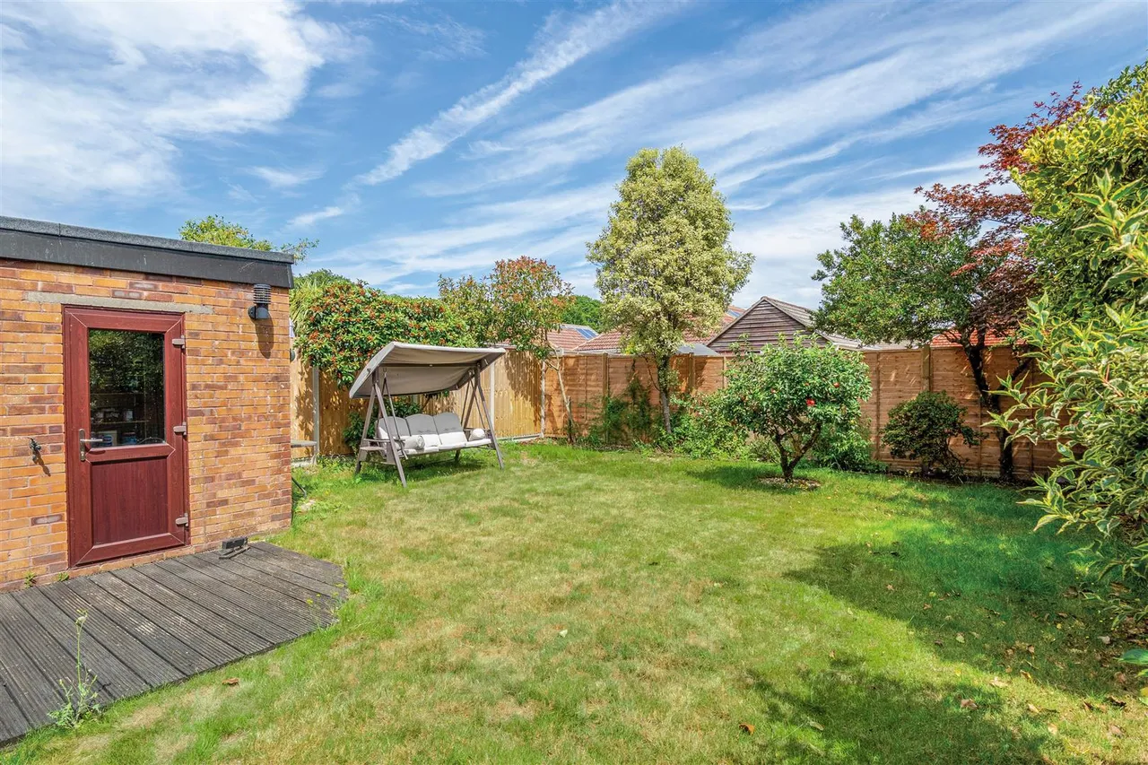 Gray Close, Warsash, photo 9