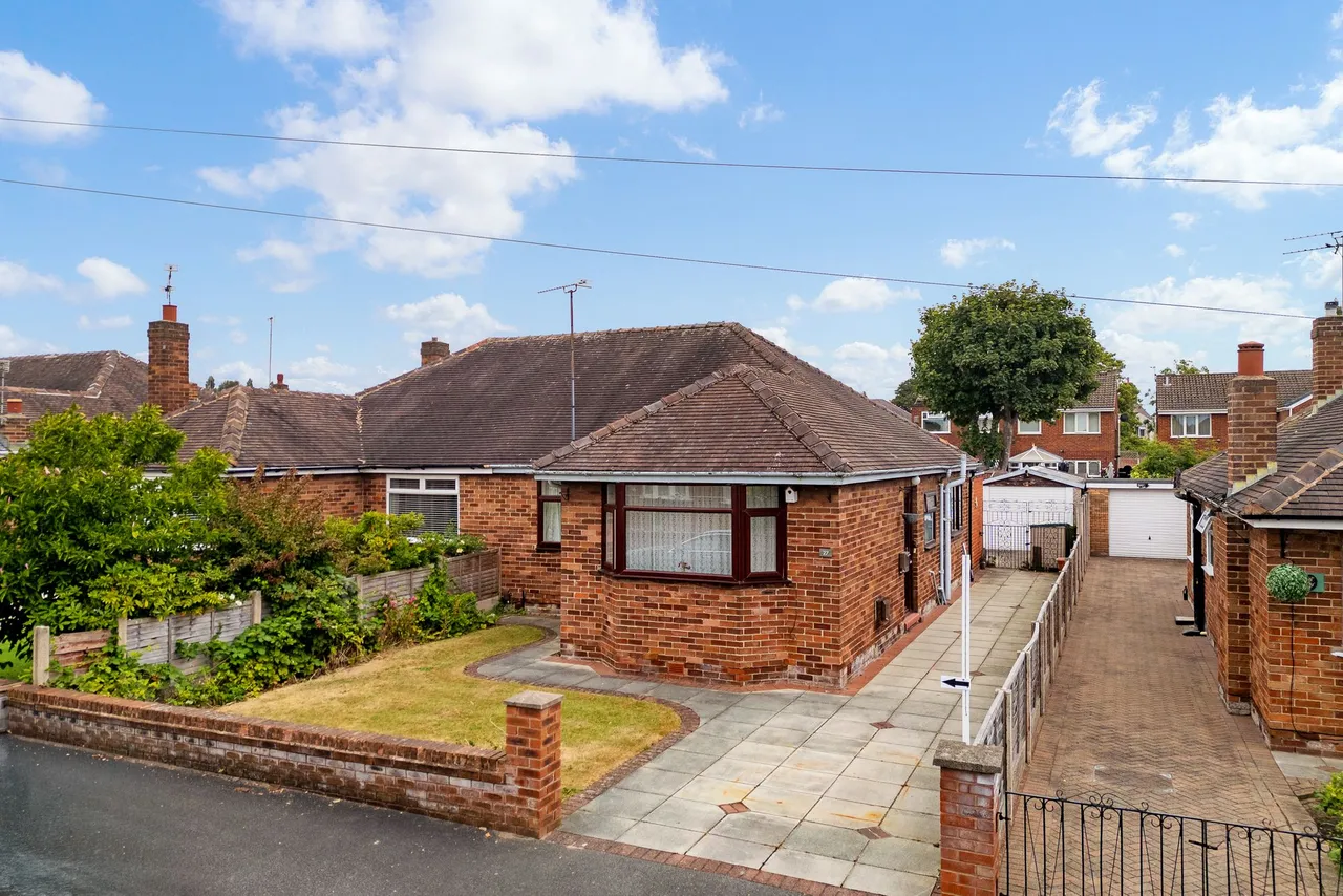 2 bed house for sale — Springfield Road, Widnes, WA8 8JB