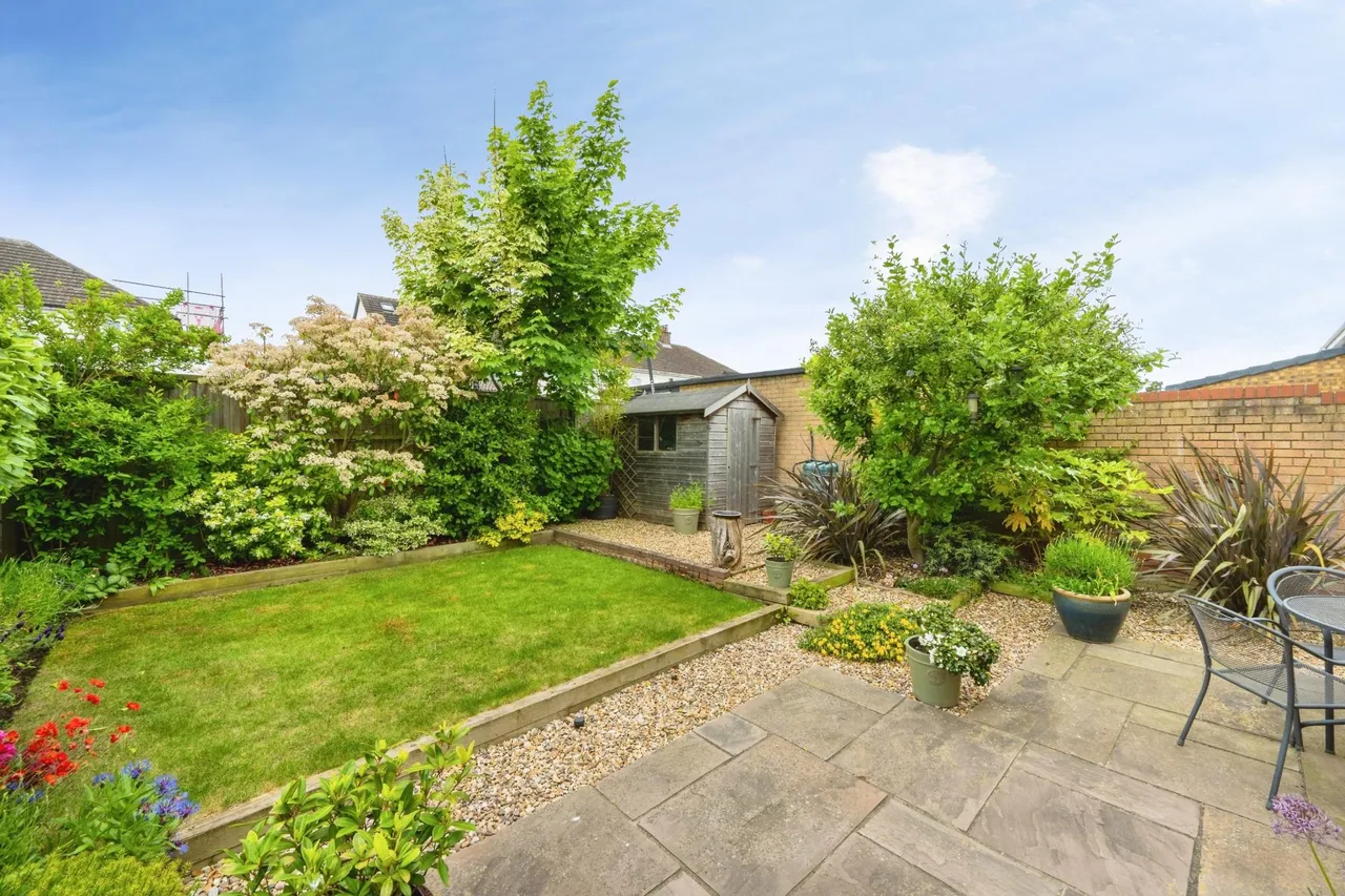 Leeds Smith Drive, Sandy, SG19, photo 22