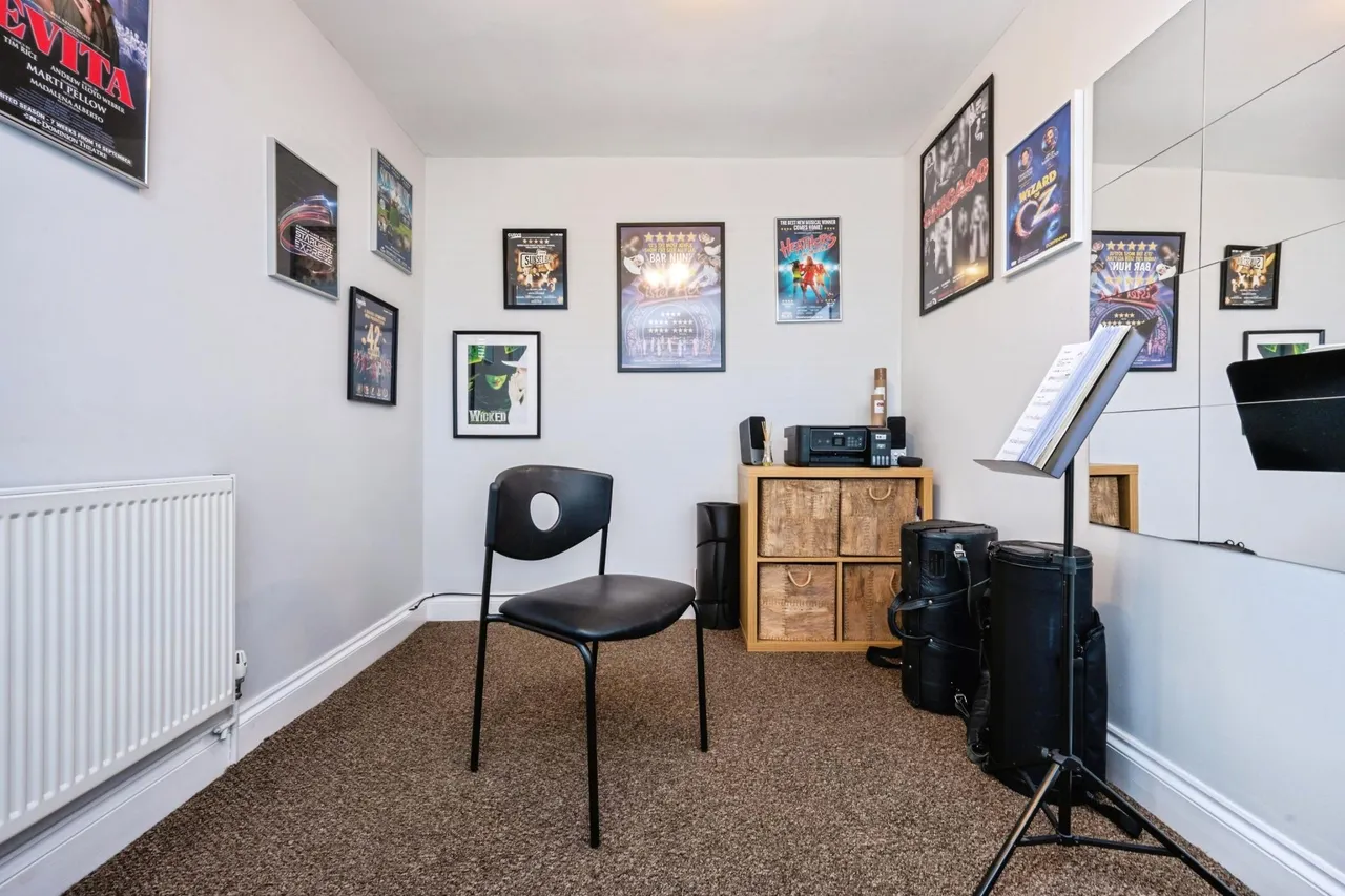 Leeds Smith Drive, Sandy, SG19, photo 11