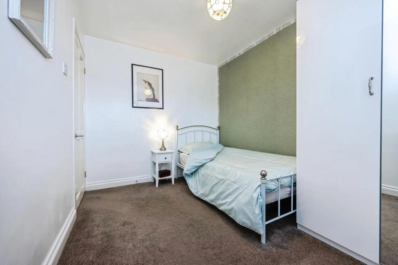 Leeds Smith Drive, Sandy, SG19, photo 20