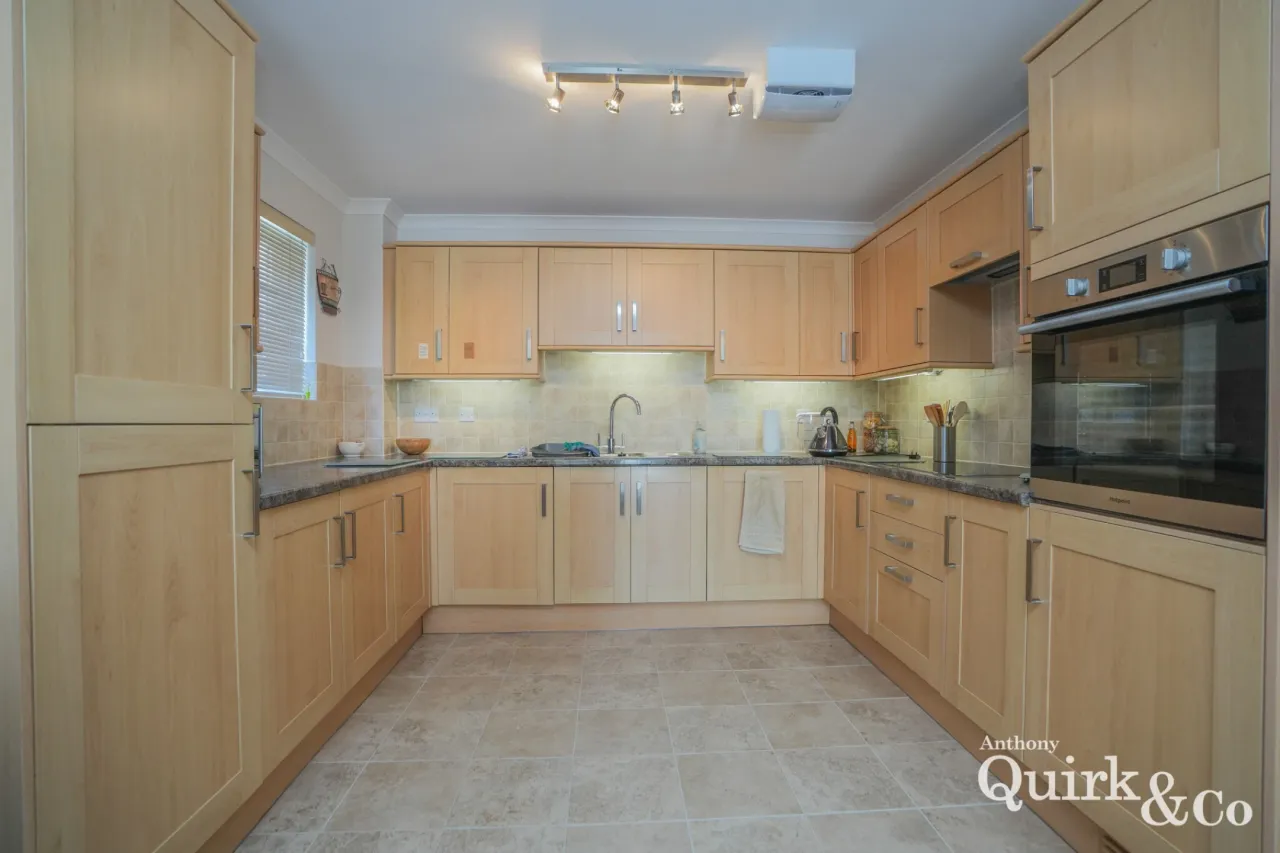 Hamilton Court, Canvey Island, SS8, photo 4