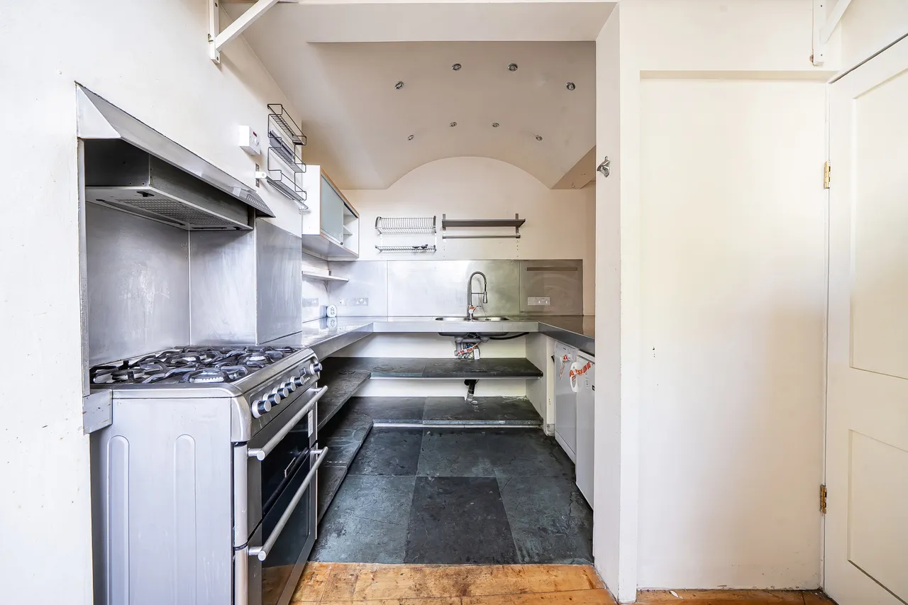 238a Blythe Road, London, photo 4