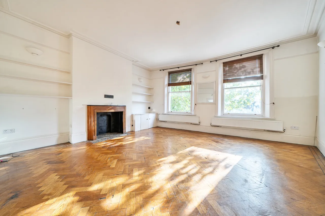 238a Blythe Road, London, photo 2