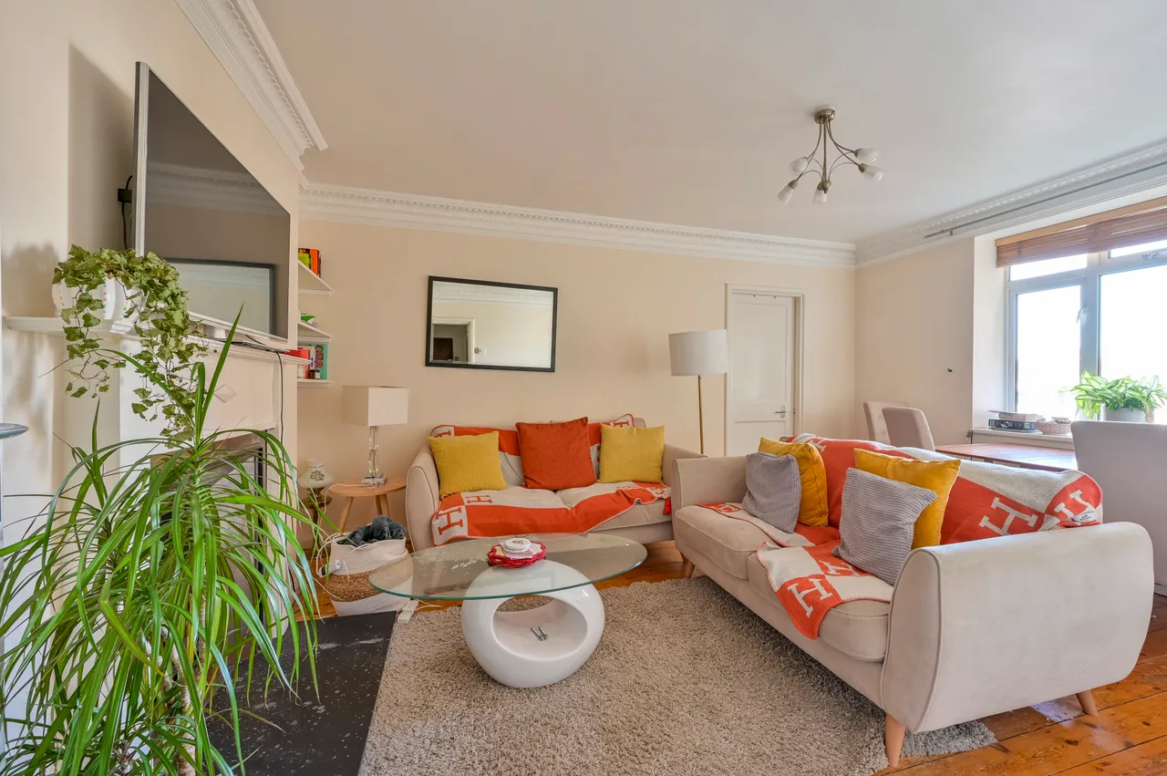 41 Millbrooke Court, Keswick Road, London, photo 3