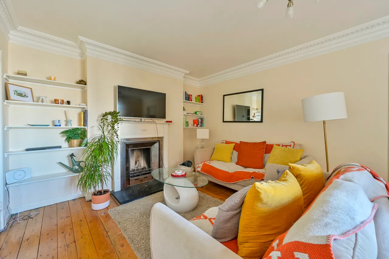 41 Millbrooke Court, Keswick Road, London, photo 2