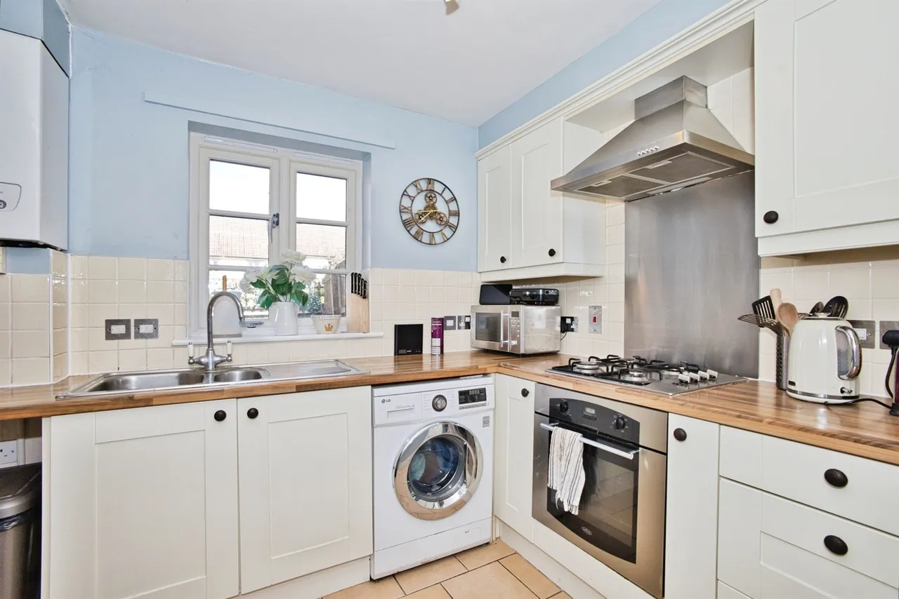 Old Mill Lane, Crewkerne, TA18, photo 3