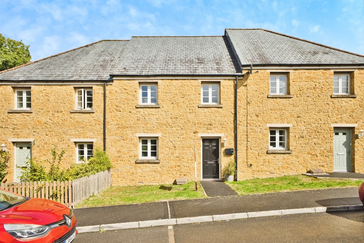3 bed house for sale, Old Mill Lane, Crewkerne, TA18