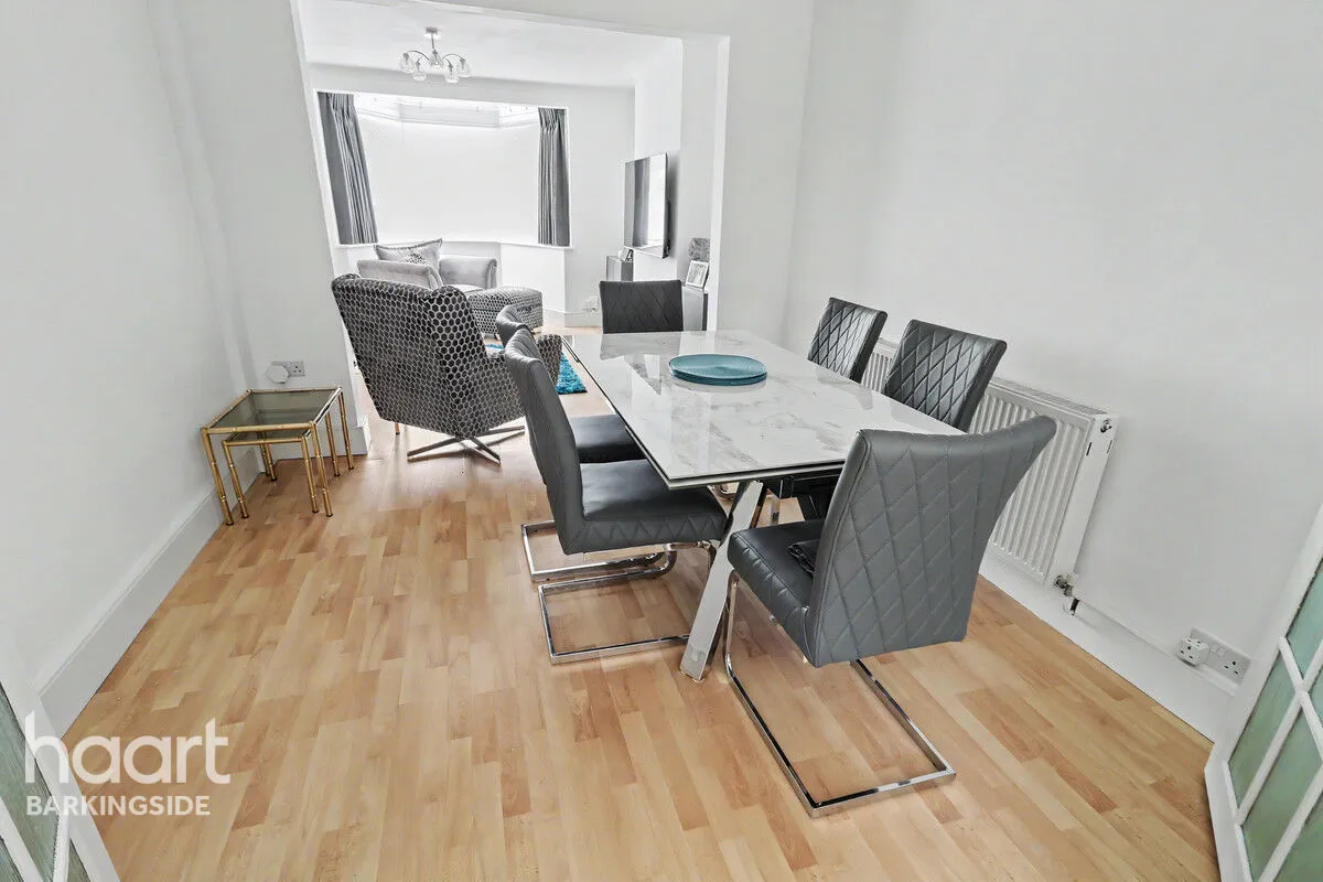 Basildon Avenue, Clayhall, IG5, photo 8