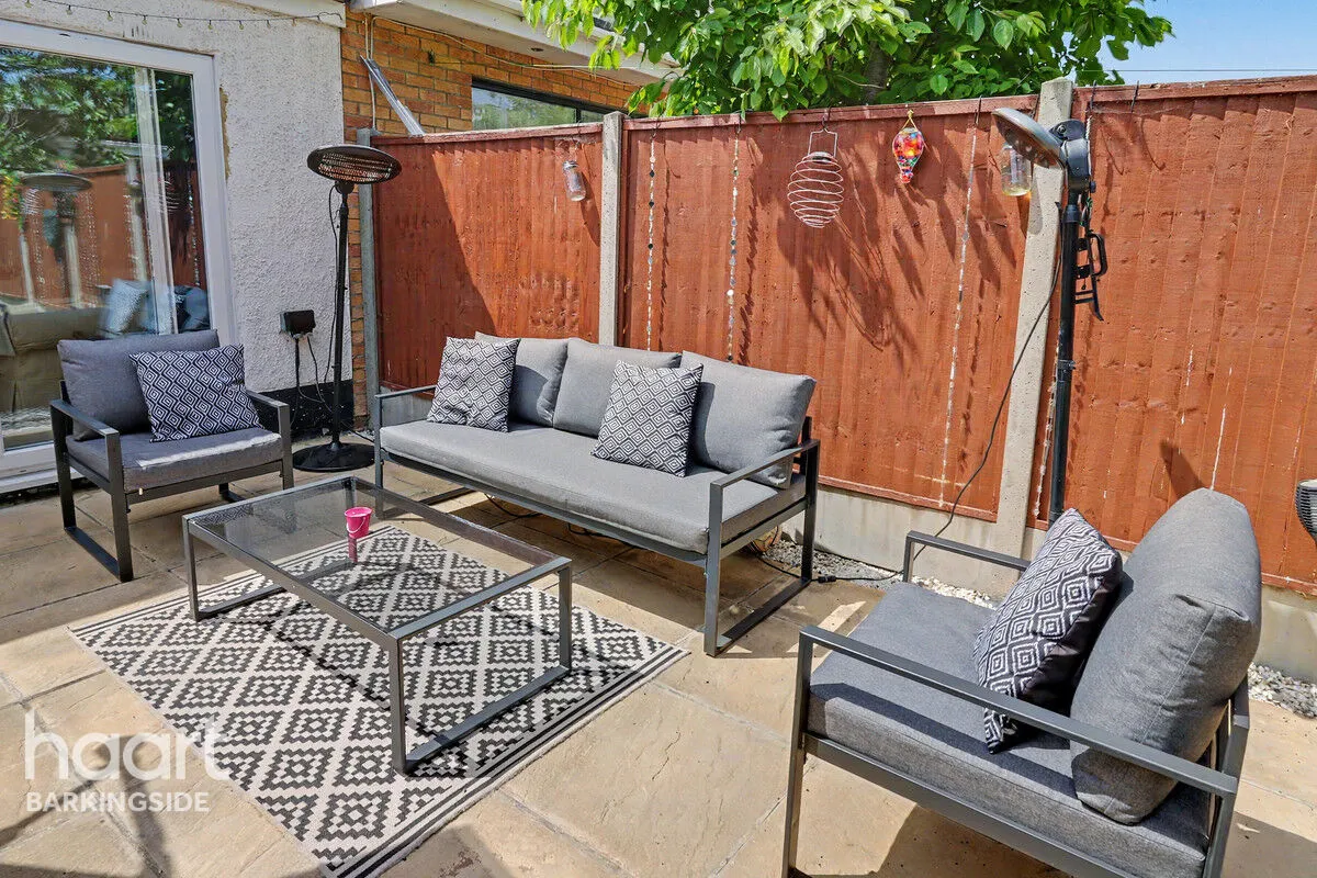 Basildon Avenue, Clayhall, IG5, photo 20