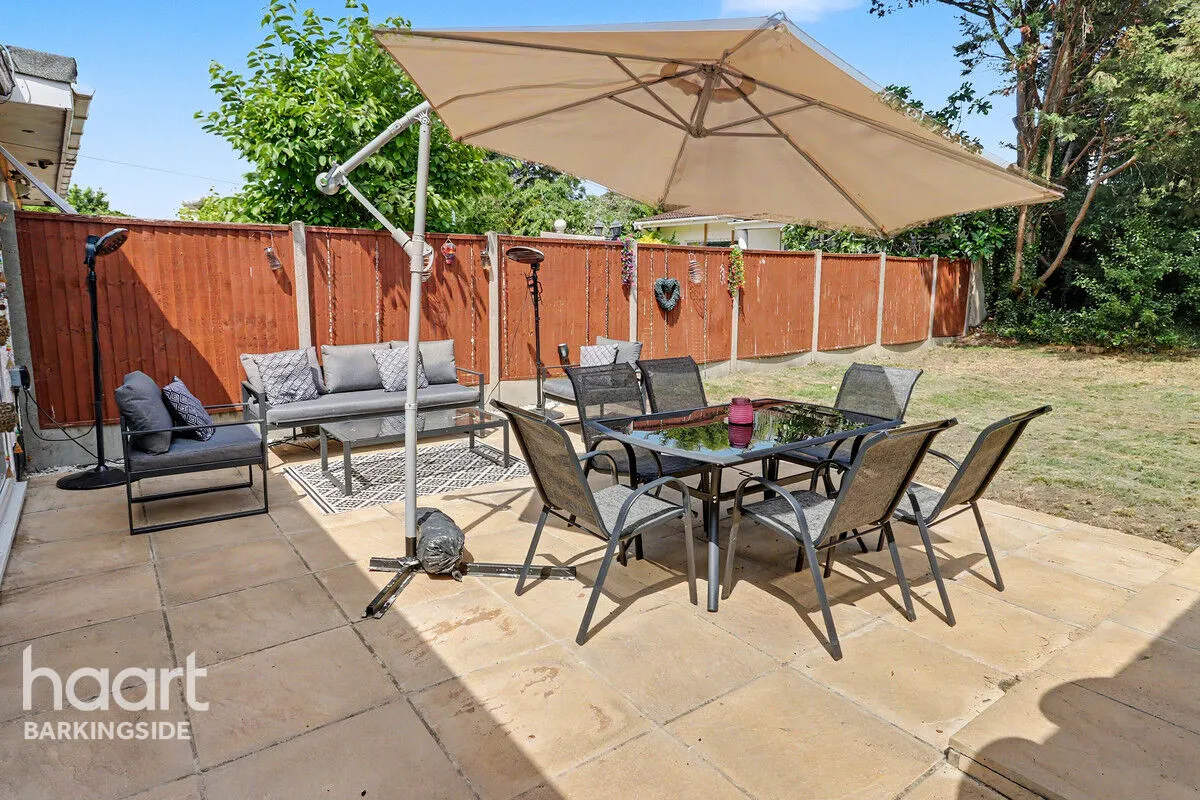 Basildon Avenue, Clayhall, IG5, photo 19