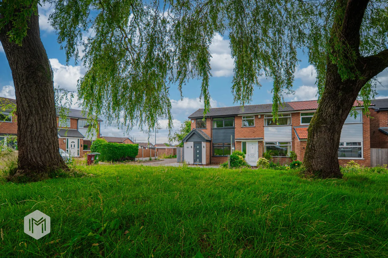 3 bed house for sale — South Drive, Bolton, BL2 3NL