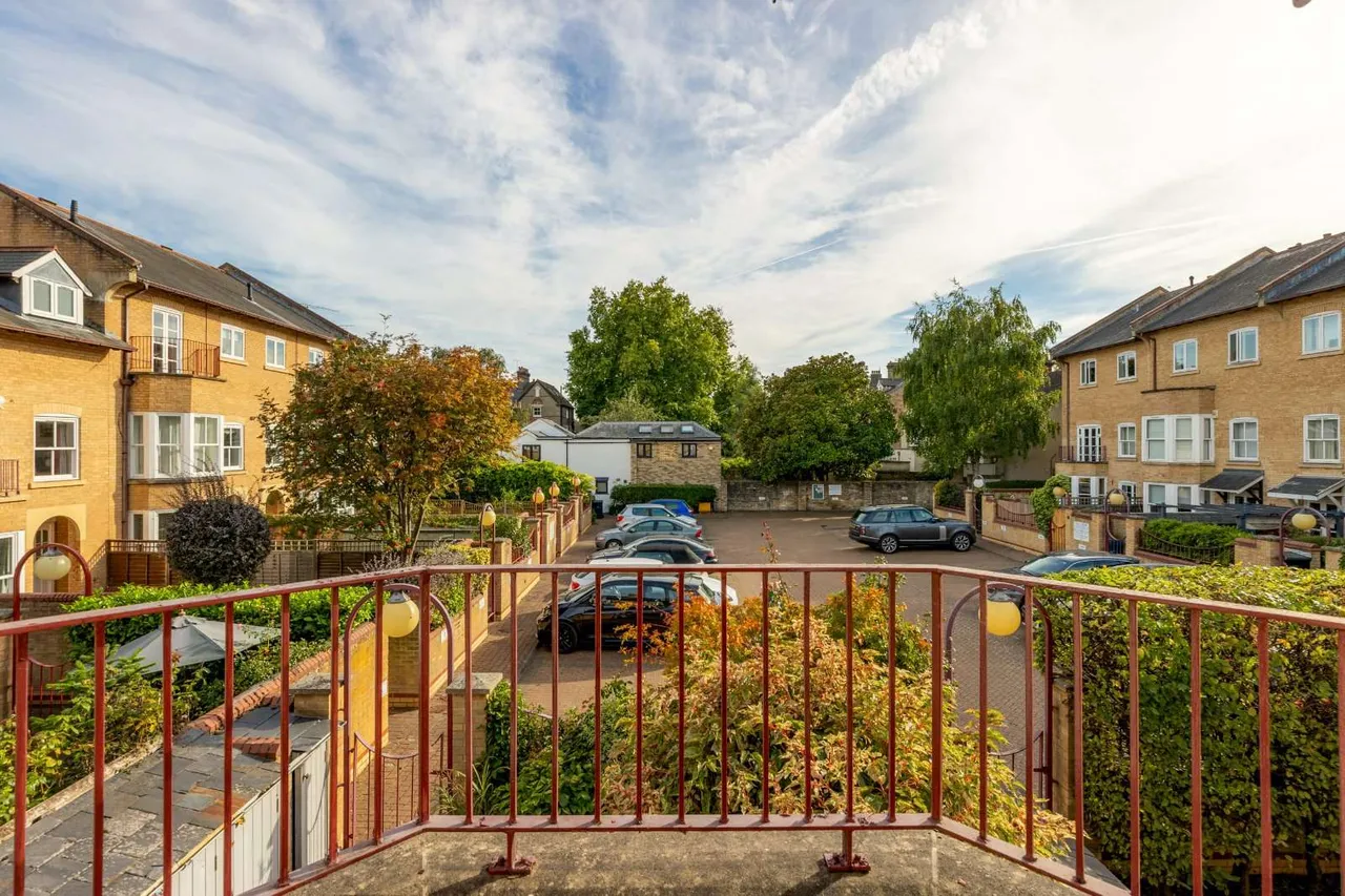 Saxon Street, Cambridge, CB2, photo 13