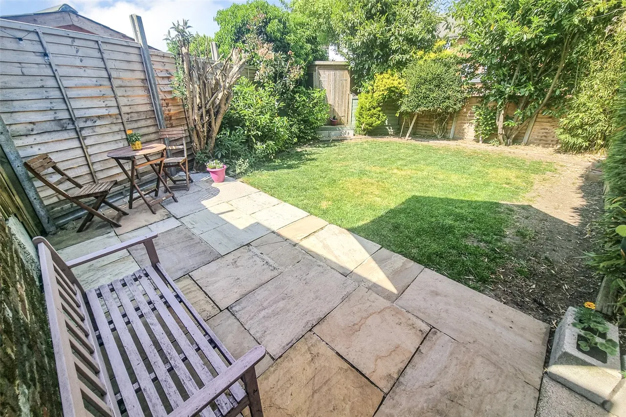 Cross Road, Ash Vale, Guildford, Surrey, GU12 5BQ, photo 17