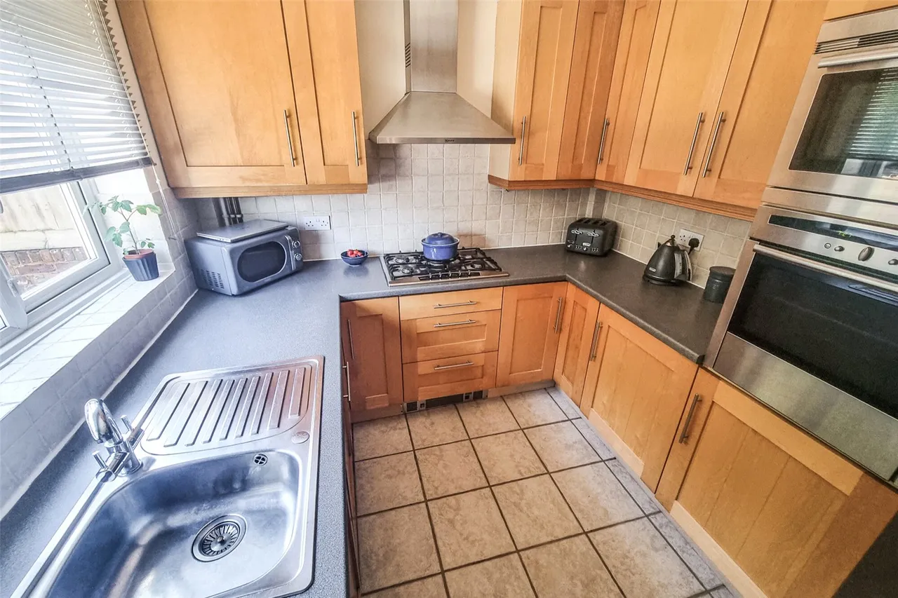 Cross Road, Ash Vale, Guildford, Surrey, GU12 5BQ, photo 4