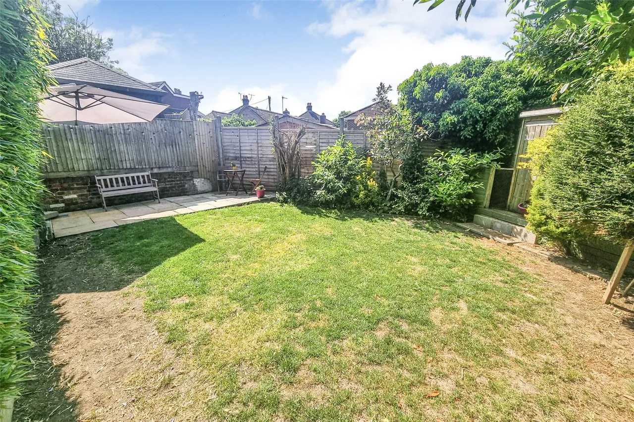 Cross Road, Ash Vale, Guildford, Surrey, GU12 5BQ, photo 11