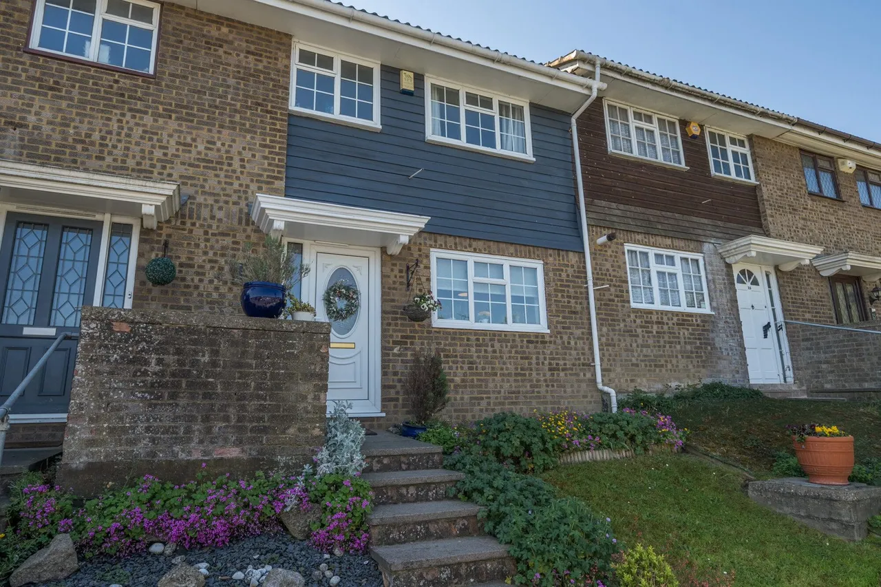Myrtle Close, DA8, photo 20