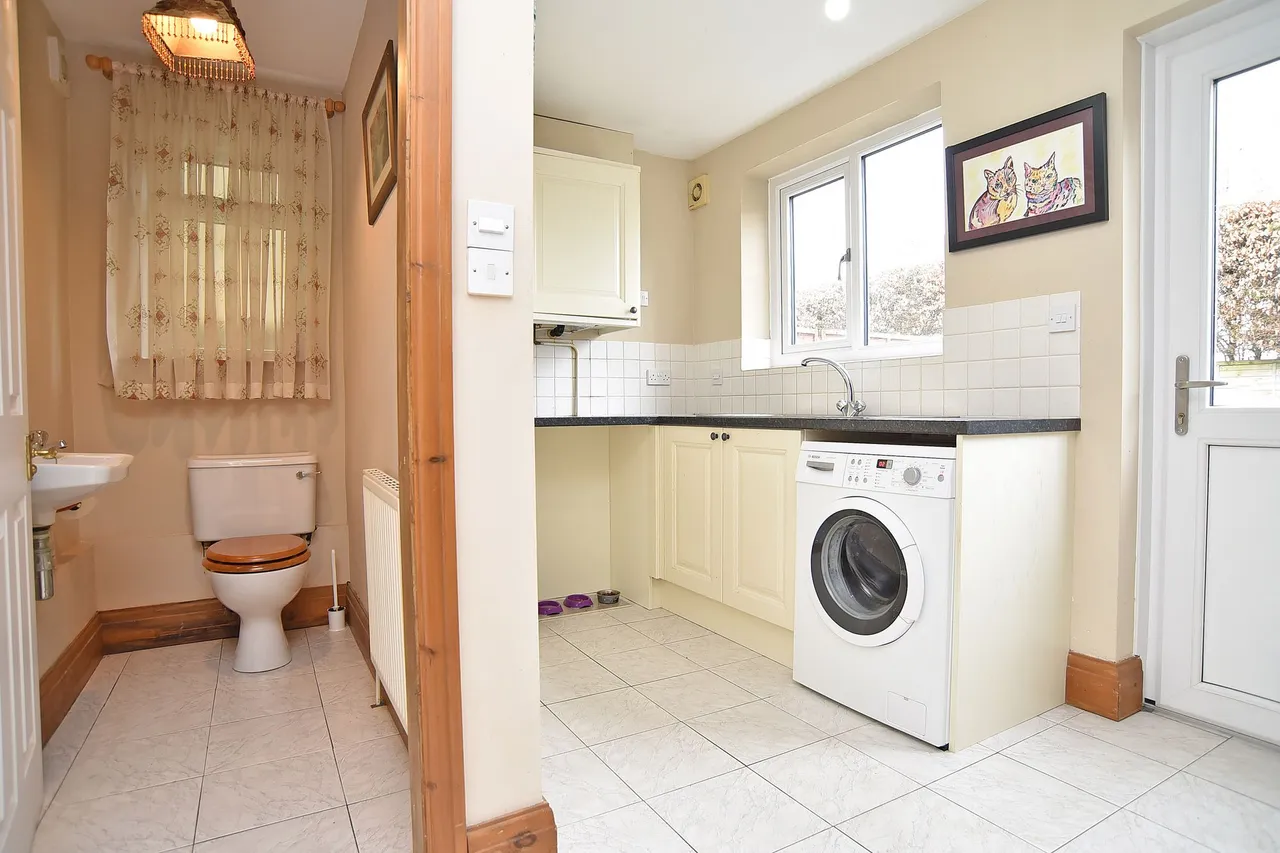 Lower Holly Villa Grange Road, Dacre Banks, HG3, photo 10