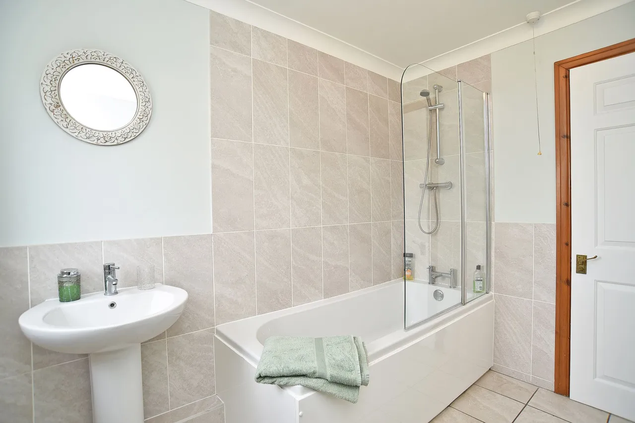 Lower Holly Villa Grange Road, Dacre Banks, HG3, photo 16