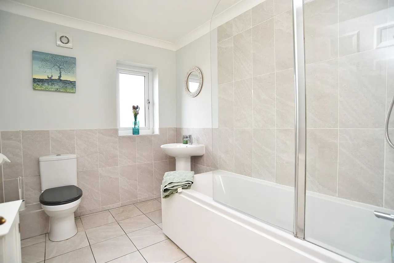 Lower Holly Villa Grange Road, Dacre Banks, HG3, photo 15