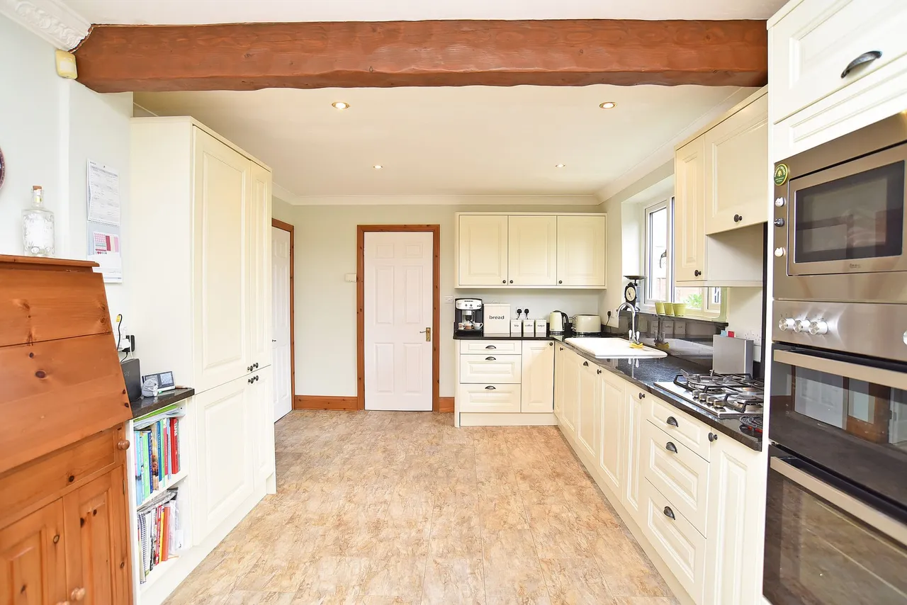 Lower Holly Villa Grange Road, Dacre Banks, HG3, photo 7