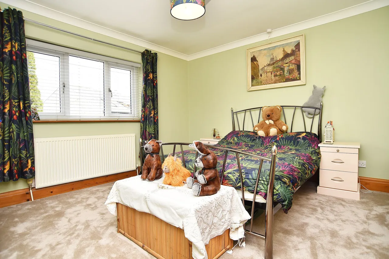 Lower Holly Villa Grange Road, Dacre Banks, HG3, photo 12