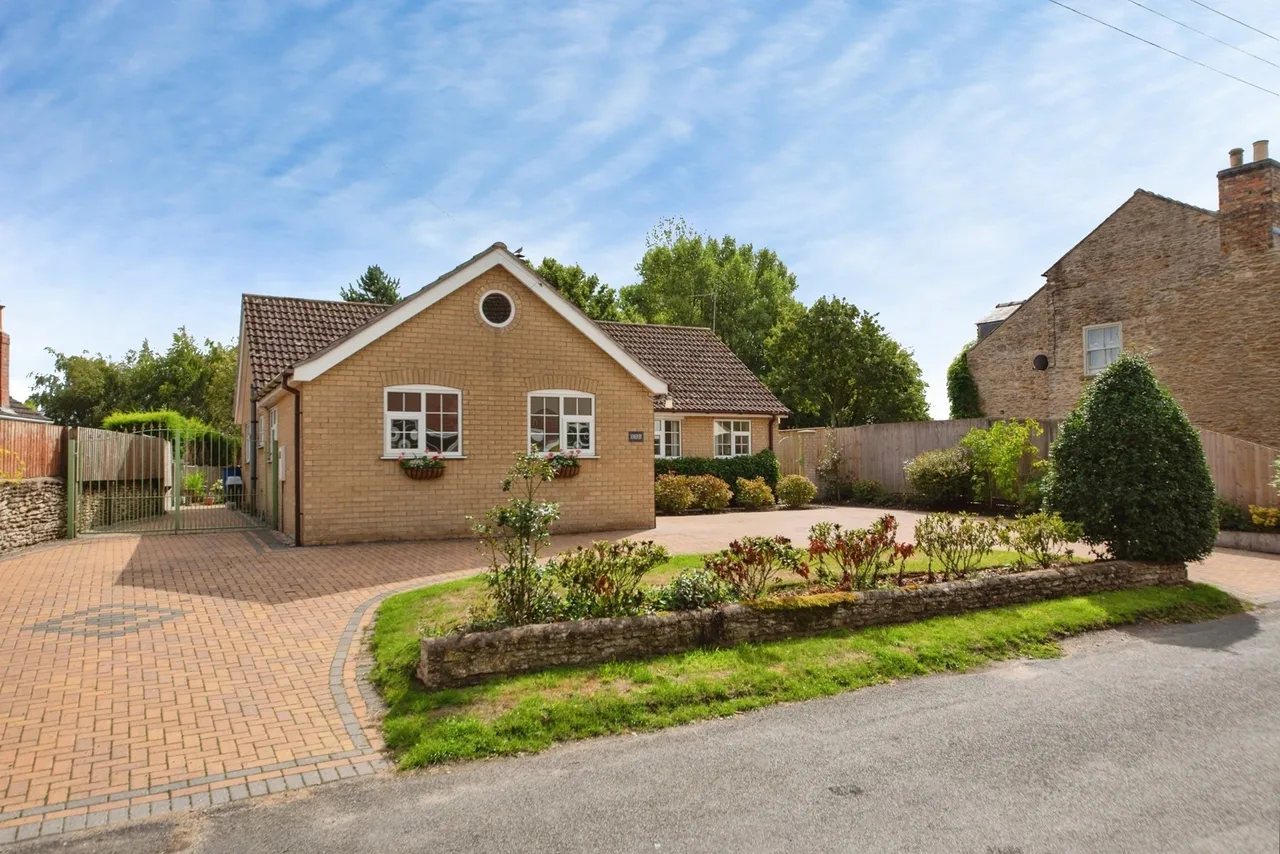 2 bed property for sale — Church Lane, Owmby-by-Spital, Market Rasen, Lincolnshire, LN8