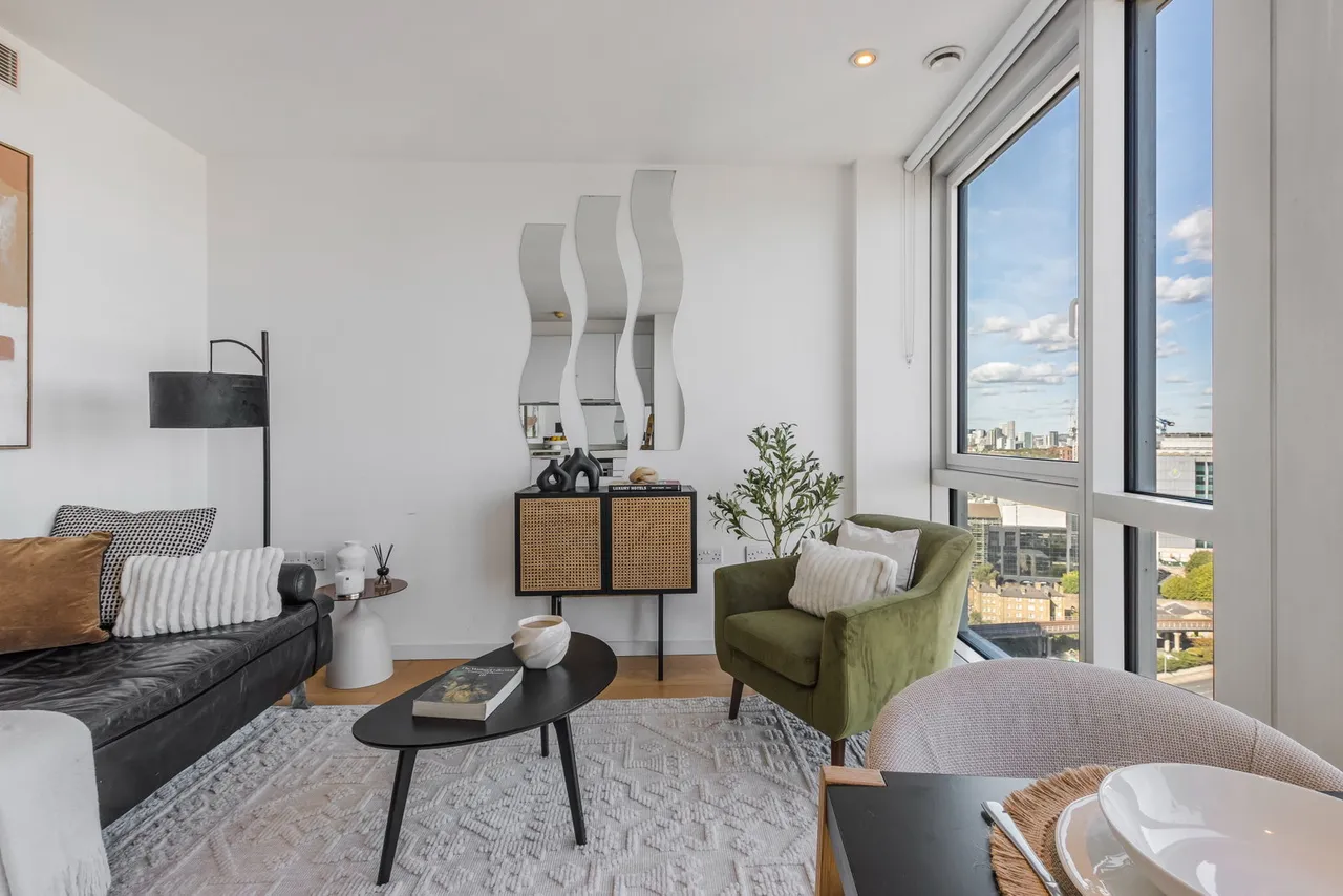 1 bed flat for sale, Ontario Tower, London, E14