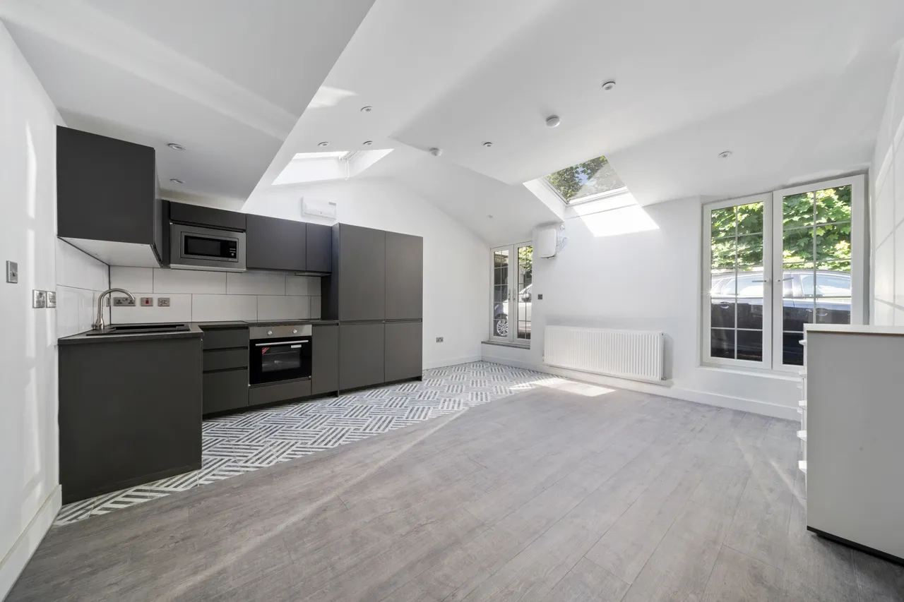 1 bed flat to rent — Central Tunbridge Wells, Church Road