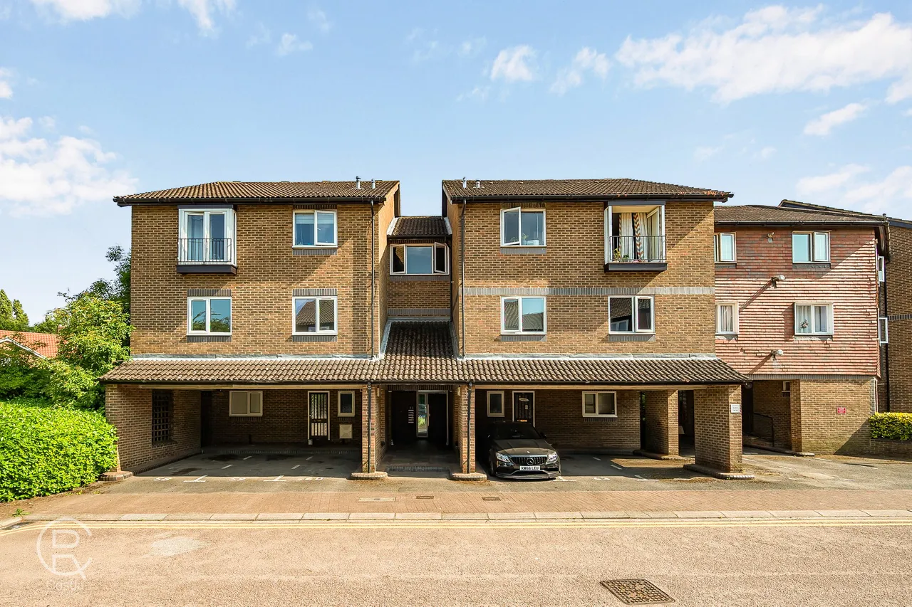 Abbeyfields Close, Hanger Lane, London, NW10 7EG, photo 5