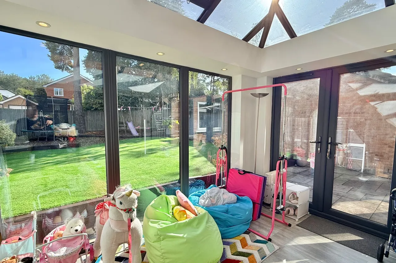 Fernwood Close, Ringwood, BH24, photo 15