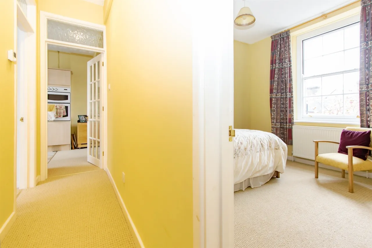 Glovers Close, Milborne Port, DT9, photo 9