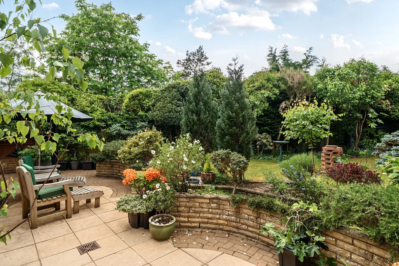 Mower Place, Cranleigh, GU6, photo 4